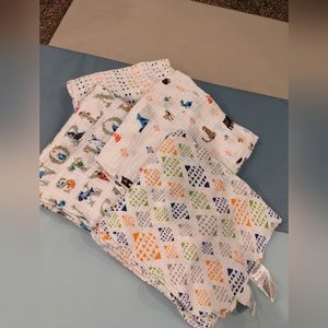 EUC Aden & Anais ABC and Animal Cotton Muslin Swaddle Blanket - lot of 4